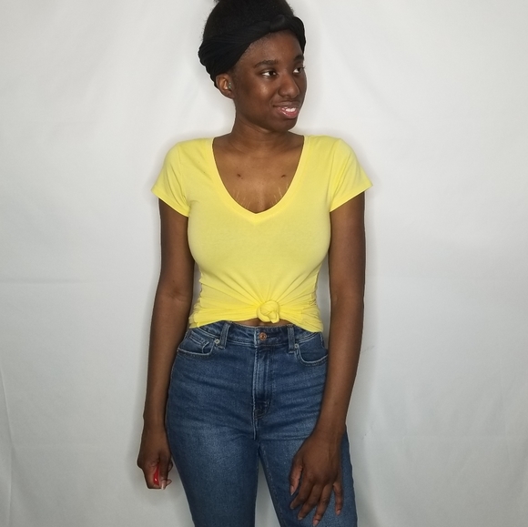 Aveto Tops - Aveto Yellow V-Neck T-Shirt